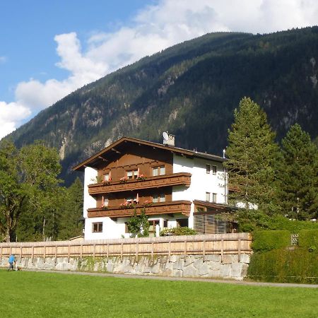 Апартаменты Haus Penkenblick Майрхофен Экстерьер фото